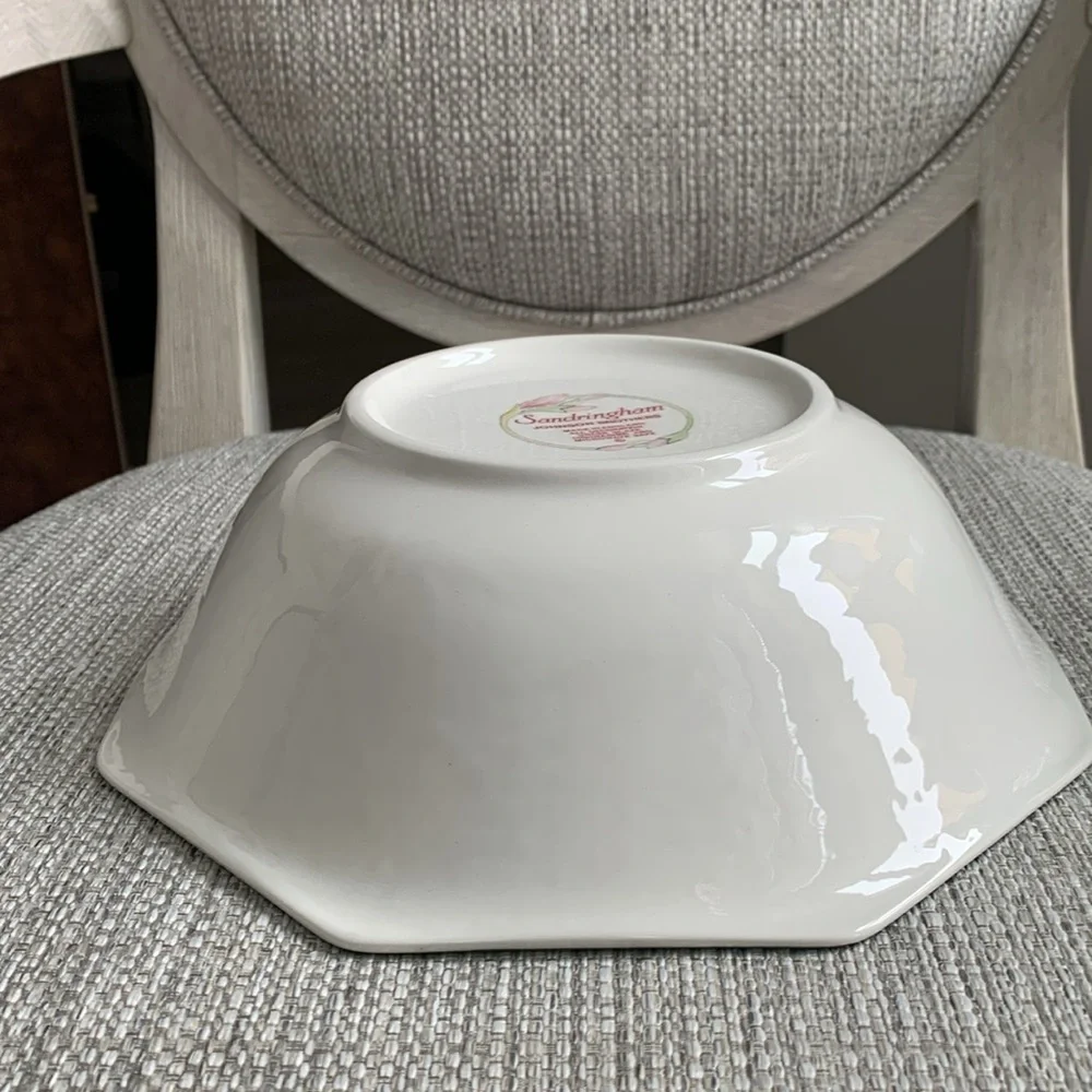 Johnson Brothers UK SANDRINGHAM Serving Bowl